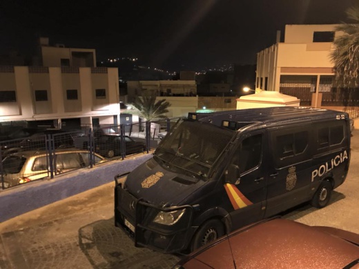 بالفيديو.. إعتقال داعشي بمليلية يبلغ من العمر 21 سنة كان على استعداد تام لارتكاب أعمال ارهابية بالفيديو.. إعتقال داعشي بمليلية يبلغ من العمر 21 سنة كان على استعداد تام لارتكاب أعمال ارهابية