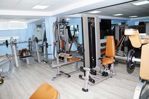 غير إلاَ مبغيتيش تريني: الإشتراك في نادي "غولد فيتنيس" ب 5000 درهم فقط غير إلاَ مبغيتيش تريني: الإشتراك في نادي "غولد فيتنيس" ب 5000 درهم فقط