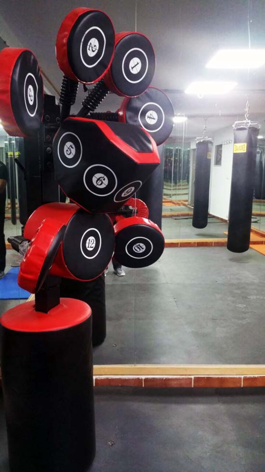 غير إلاَ مبغيتيش تريني: الإشتراك في نادي "غولد فيتنيس" ب 5000 درهم فقط غير إلاَ مبغيتيش تريني: الإشتراك في نادي "غولد فيتنيس" ب 5000 درهم فقط