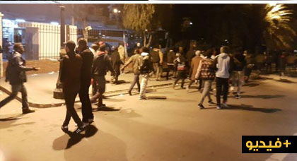 بالفيديو.. مواجهات بين مهاجرين من دول جنوب الصحراء وقوات الأمن لهذا السبب بالفيديو.. مواجهات بين مهاجرين من دول جنوب الصحراء وقوات الأمن لهذا السبب