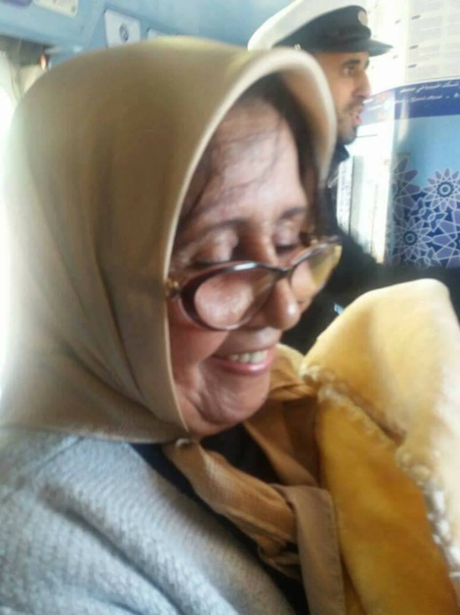 بالصور.. مسافرة تضع مولودها على متن القطار المتوجه من وجدة إلى الدار البيضاء بالصور.. مسافرة تضع مولودها على متن القطار المتوجه من وجدة إلى الدار البيضاء