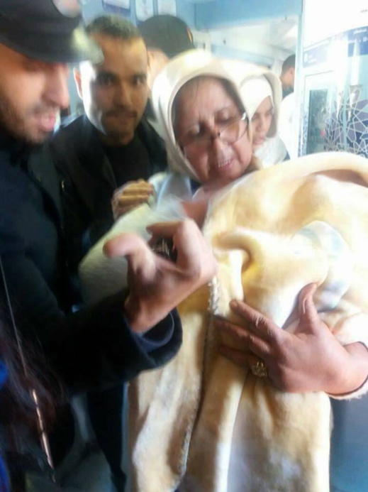 بالصور.. مسافرة تضع مولودها على متن القطار المتوجه من وجدة إلى الدار البيضاء