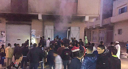 حي سكني بالعروي ينجو من الكارثة و المواطنون يحملون المسؤولية لمصالح الجماعة والوقاية المدنية حي سكني بالعروي ينجو من الكارثة و المواطنون يحملون المسؤولية لمصالح الجماعة والوقاية المدنية
