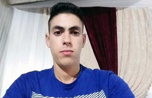 ساكنة بني سيدال تودع في جنازة مهيبة التلميذ الذي سقط من فوق إحدى البنايات بسلوان ساكنة بني سيدال تودع في جنازة مهيبة التلميذ الذي سقط من فوق إحدى البنايات بسلوان