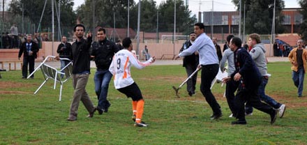 الوجه الآخر لمقابلة النهضة البركانية و هلال الناظور