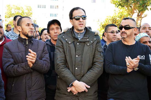 ساكنة الناظور تتضامن مع الفلسطينيين وترفض القرار الجائر للرئيس الأمريكي ساكنة الناظور تتضامن مع الفلسطينيين وترفض القرار الجائر للرئيس الأمريكي