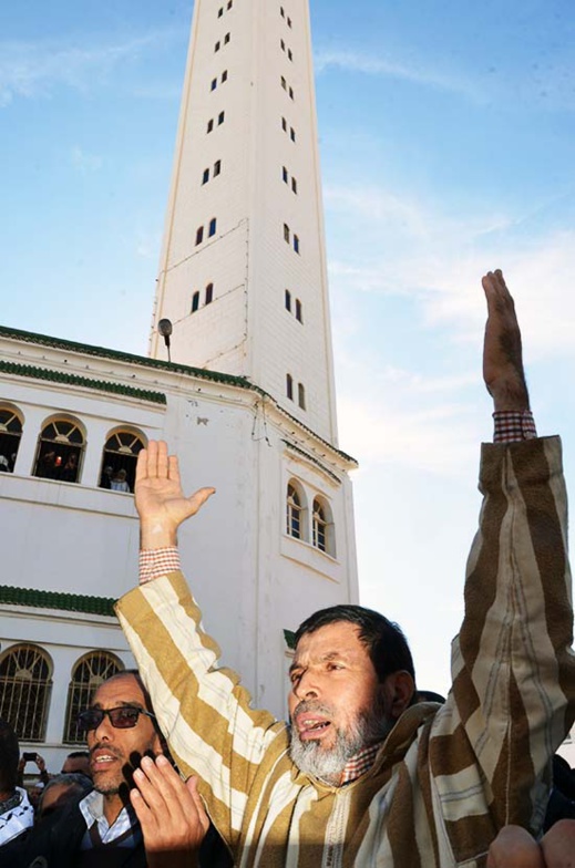 ساكنة الناظور تتضامن مع الفلسطينيين وترفض القرار  الجائر للرئيس الأمريكي 