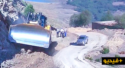ربورتاج: أشغال فتح المسالك الطرقية بين الجماعات والدواوير لفك العزلة عن الساكنة بإقليم الدريوش ربورتاج: أشغال فتح المسالك الطرقية بين الجماعات والدواوير لفك العزلة عن الساكنة بإقليم الدريوش