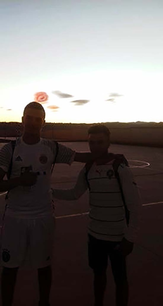 بالصور.. لوحة جميلة رسمت على سماء الناظور أثناء الغروب تثير فضول المواطنين بالصور.. لوحة جميلة رسمت على سماء الناظور أثناء الغروب تثير فضول المواطنين