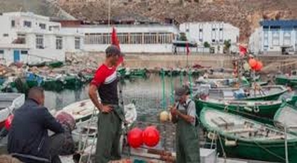 تأخر الدعم يقلق صيادي الحسيمة ومطالب بالإسراع في تعميم التعويض تأخر الدعم يقلق صيادي الحسيمة ومطالب بالإسراع في تعميم التعويض