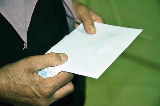 الرحمة توزع 200 كفالة للأيتام وتدعو المحسنين للإنخراط في هذه المبادرة الرحمة توزع 200 كفالة للأيتام وتدعو المحسنين للإنخراط في هذه المبادرة