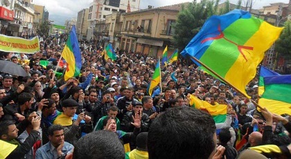 مثير: 400 منظمة أمازيغية تطالب بإطلاق سراح معتقلي حراك الريف مثير: 400 منظمة أمازيغية تطالب بإطلاق سراح معتقلي حراك الريف