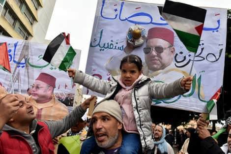 الآلاف يتظاهرون بالعاصمة الرباط تضامناً مع الأقصى وتنديدا بقرار الرئيس الأمريكي الآلاف يتظاهرون بالعاصمة الرباط تضامناً مع الأقصى وتنديدا بقرار الرئيس الأمريكي