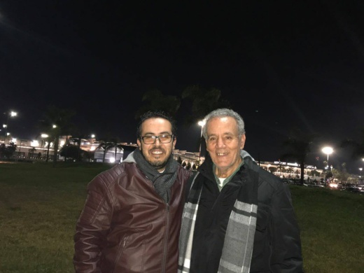 وصول والد ناصر الزفزافي الى الدار البيضاء بشكل عادي بعد نهاية جولته الأوروبية وصول والد ناصر الزفزافي الى الدار البيضاء بشكل عادي بعد نهاية جولته الأوروبية