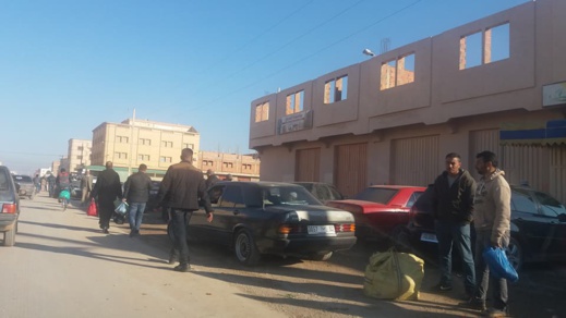 فوضى عارمة ترافق تنقيل السوق الأسبوعي للعروي الى جماعة بني وكيل