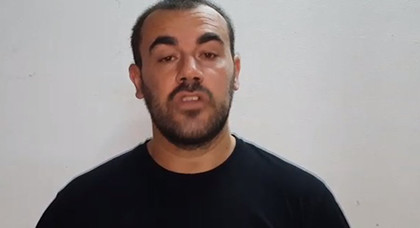 ناصر الزفزافي صارخا وسط جلسة محاكمته: أنا مستعد للإعدام لكن بشرط تنفيذه ناصر الزفزافي صارخا وسط جلسة محاكمته: أنا مستعد للإعدام لكن بشرط تنفيذه