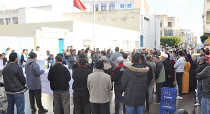 مثير: هكذا يعيش تلامذة اعدادية "ابن خلدون" الانحراف في الشارع بسبب تعنت "النقابة" وتقاعس النيابة