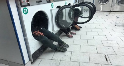 صادم.. موجة البرد تدفع قاصرين مغاربة الى النوم في آلات الغسيل وسط العاصمة باريس 