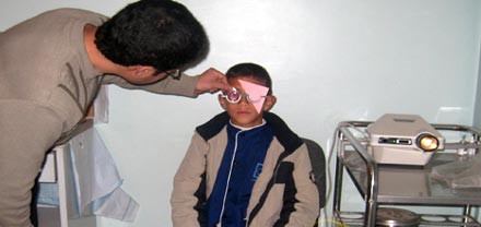 جمعية سيف الريف للتنمية والبيئة تنظم حملة طبية لفائدة التلاميذ الذين يعانون ضعف البصر