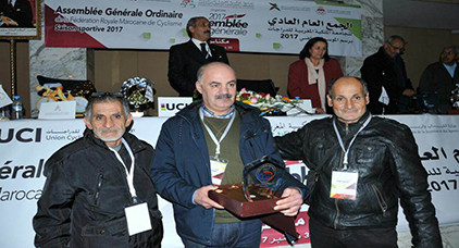 الجامعة الملكية المغربية للدراجات تكرم مصطفى الطيبي رئيس المنتدى الدنماركي المغربي الجامعة الملكية المغربية للدراجات تكرم مصطفى الطيبي رئيس المنتدى الدنماركي المغربي