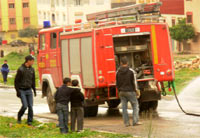 إنفجار أنبوب الواد الحار يخلف غضب ساكنة حي السلام بزايو إنفجار أنبوب الواد الحار يخلف غضب ساكنة حي السلام بزايو