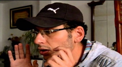 شقيق الأبلق يتهم "جهات" بمحاولة إغراء أخيه لتوريط الزفزافي شقيق الأبلق يتهم "جهات" بمحاولة إغراء أخيه لتوريط الزفزافي