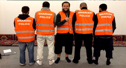 ألمانيا.. المحكمة الاتحادية تلغي حكماً بتبرئة "شرطة الشريعة" وتقضي بمخالفتها للقانون ألمانيا.. المحكمة الاتحادية تلغي حكماً بتبرئة "شرطة الشريعة" وتقضي بمخالفتها للقانون