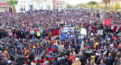 تقرير يحذر من انتفاضات واسعة يقودها الفقراء والمعطلون بعدد من الدول بينها المغرب تقرير يحذر من انتفاضات واسعة يقودها الفقراء والمعطلون بعدد من الدول بينها المغرب