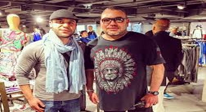 هكذا طالب الملك من مغربي إعادة قبعته بعدما نزعها إحتراما له هكذا طالب الملك من مغربي إعادة قبعته بعدما نزعها إحتراما له