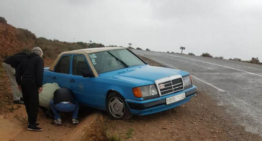 سيليا تنجو من الموت بعد تعرضها لحادثة سير ضواحي إقليم الناظور سيليا تنجو من الموت بعد تعرضها لحادثة سير ضواحي إقليم الناظور