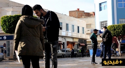 مؤثر.. شاهد ردة فعل ناظوريين بعدما طلب منهم قراءة رسالة موت الأم مؤثر.. شاهد ردة فعل ناظوريين بعدما طلب منهم قراءة رسالة موت الأم