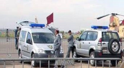 انفراد: اعتقال كوماندار بحوزته الملايين و7 من القوات المساعدة بحوزتهم سيارات فارهة ضواحي الناظور