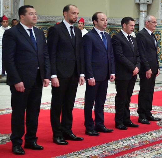 الملك يستقبل بالقصر الملكي بالدار البيضاء الوزراء الخمسة الجدد ويعينهم أعضاء بالحكومة الملك يستقبل بالقصر الملكي بالدار البيضاء الوزراء الخمسة الجدد ويعينهم أعضاء بالحكومة