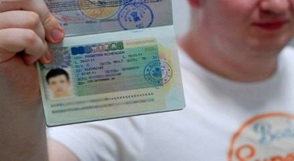 دول الاتحاد الأوروبي تجمع آراء المغاربة حول منح تأشيرات شينغن