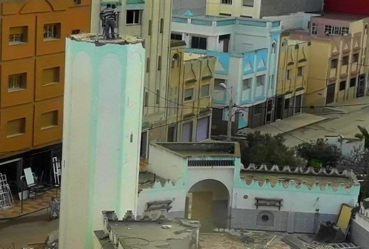 وزارة الأوقاف تشرع في هدم المسجد الذي قاطع فيه الزفزافي خطيب الجمعة لهذا السبب وزارة الأوقاف تشرع في هدم المسجد الذي قاطع فيه الزفزافي خطيب الجمعة لهذا السبب