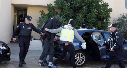 عشرة أشهر سجنا نافذة لشاب من الناظور هدد رجلي شرطة في مليلية بالتصفية الجسدية عشرة أشهر سجنا نافذة لشاب من الناظور هدد رجلي شرطة في مليلية بالتصفية الجسدية