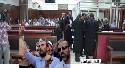 تفاصيل مروعة يرويها معتقلان في ملف "حراك الريف" حول زجّ الضابط عصام بهما انتقاما تفاصيل مروعة يرويها معتقلان في ملف "حراك الريف" حول زجّ الضابط عصام بهما انتقاما