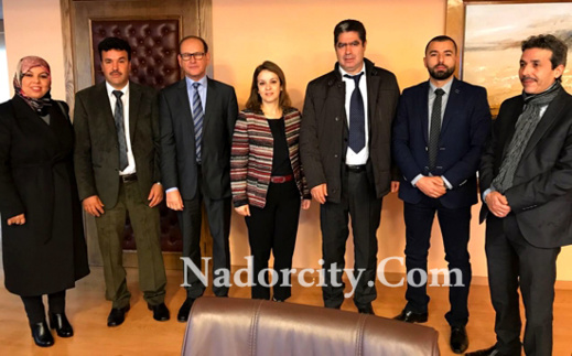 التعجيل بإنجاز سد عزيمان موضوع لقاء وفد عن إقليم الدريوش بكاتبة الدولة المكلفة بالماء التعجيل بإنجاز سد عزيمان موضوع لقاء وفد عن إقليم الدريوش بكاتبة الدولة المكلفة بالماء