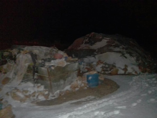 تندرارة.. مواطنون ينتظرون داخل خيام مهترئة تدخل السلطات لانقاذهم من موجه البرد القارس تندرارة.. مواطنون ينتظرون داخل خيام مهترئة تدخل السلطات لانقاذهم من موجه البرد القارس