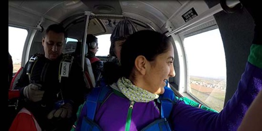 لأول مرة بالناظور والجهة الشرقية.. إفتتاح نادي للقفز بالمظلات بمطار العروي لأول مرة بالناظور والجهة الشرقية.. إفتتاح نادي للقفز بالمظلات بمطار العروي