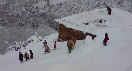 عمالة الحسيمة تكذب خبر تسجيل حالتي وفاة بدوار “تاريا” جراء موجة البرد وغياب الإسعافات عمالة الحسيمة تكذب خبر تسجيل حالتي وفاة بدوار “تاريا” جراء موجة البرد وغياب الإسعافات