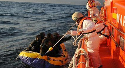 البحرية الاسبانية تنقذ 136 مهاجرا سريا أبحروا من سواحل الحسيمة البحرية الاسبانية تنقذ 136 مهاجرا سريا أبحروا من سواحل الحسيمة