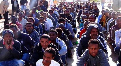 تحذيرات! الناظور سيحتلها المهاجرون السريون.. عددهم نصف مليون وهم في الطريق إلى المغرب تحذيرات! الناظور سيحتلها المهاجرون السريون.. عددهم نصف مليون وهم في الطريق إلى المغرب