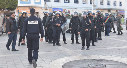 الجمعية المغربية لحقوق الانسان تدين "القمع" الذي تعرضت له وقفة تخليد ذكرى 20 فبراير بالناظور