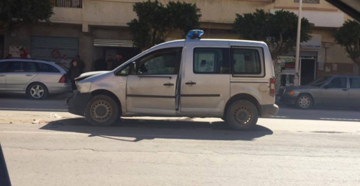 الدرك الملكي يطوق مدينة العروي للبحث عن مجهول إعتدى على مسؤول أمني رفيع الدرك الملكي يطوق مدينة العروي للبحث عن مجهول إعتدى على مسؤول أمني رفيع