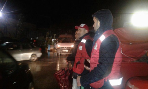 السلطات تغلق الطرق المؤدية الى "رأس الماء" بعد ارتفاع منسوب المياه السلطات تغلق الطرق المؤدية الى "رأس الماء" بعد ارتفاع منسوب المياه