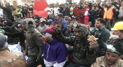 محتجو "حراك الفحم" يكشفون سبب تراجعهم عن مسيرة الرباط محتجو "حراك الفحم" يكشفون سبب تراجعهم عن مسيرة الرباط