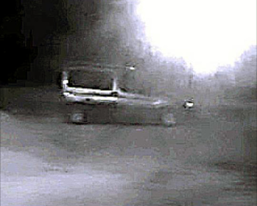 هجوم ملثم على منزل جمال شملال يصيب عائلته بحالة من الهلع والصدمة هجوم ملثم على منزل جمال شملال يصيب عائلته بحالة من الهلع والصدمة