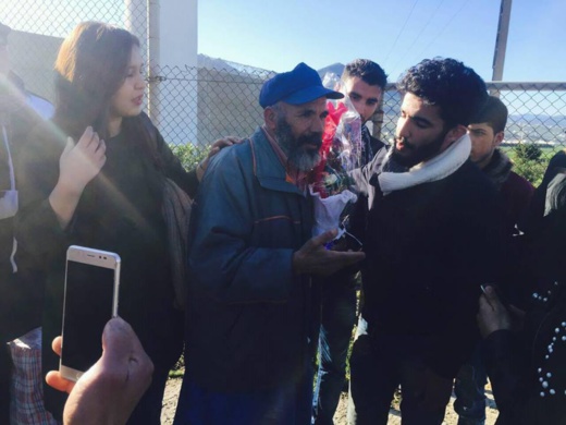 هذا أول ما قاله "سفير" حراك الريف بعد مغادرته سجن تطوان هذا أول ما قاله "سفير" حراك الريف بعد مغادرته سجن تطوان