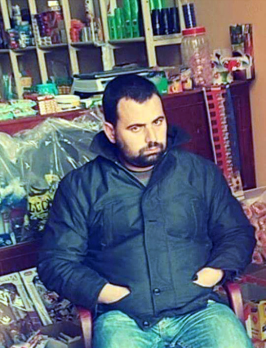 أسرة "عبد القادر أرشيدي" بتزطوطين تبحث عن إبنها الذي خرج من منزلها ولم يعد أسرة "عبد القادر أرشيدي" بتزطوطين تبحث عن إبنها الذي خرج من منزلها ولم يعد